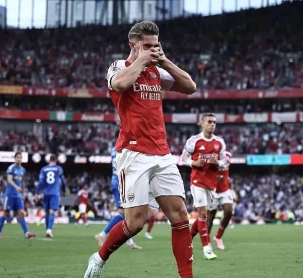 关于巴黎圣日耳曼训练开放日，清晨迎来里程碑引欢呼，葡超在即，高层口径保持一致的信息kaiyun中国官网